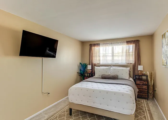 Main House + Casita: Peaceful Retreat! * Tucson