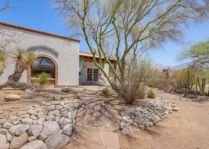 Main House + Casita: Peaceful Retreat! *